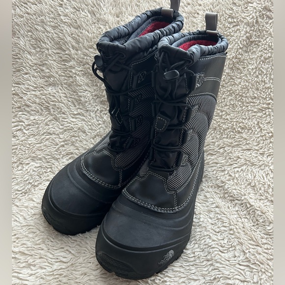 The North Face Alpenglow IV Boots - Picture 2 of 8